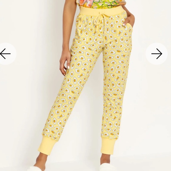 GUDETAMA COMFY PANTS SIZE XS BLACKMILK NWT HELLO KITTY YELLOW POCKETS - Picture 1 of 10